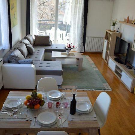 Apartment Marlena Zagabria Esterno foto
