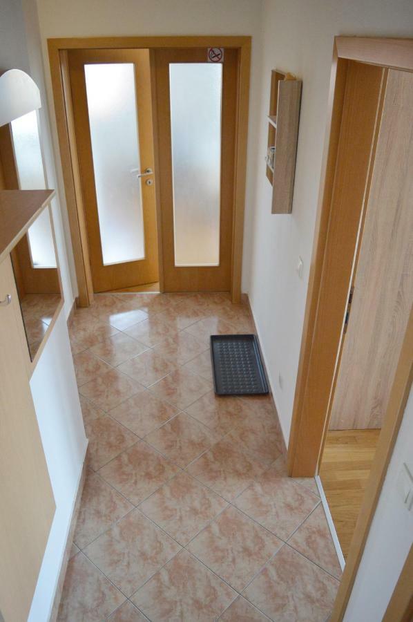 Apartment Marlena Zagabria Esterno foto
