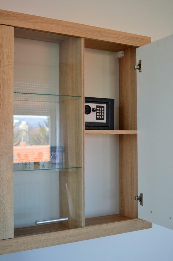 Apartment Marlena Zagabria Esterno foto